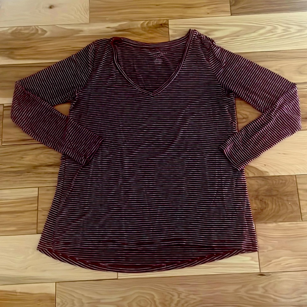 American Eagle long sleeve tee